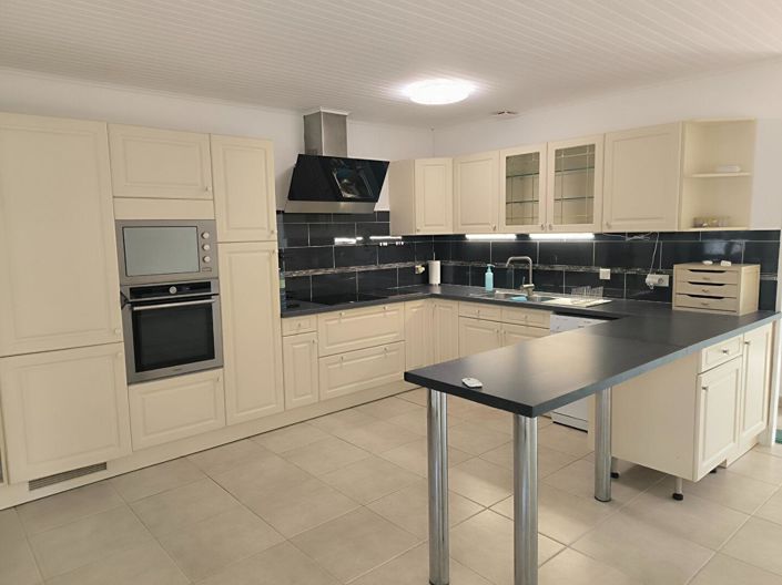 Image No.2-Maison de 4 chambres à vendre à Ginestas