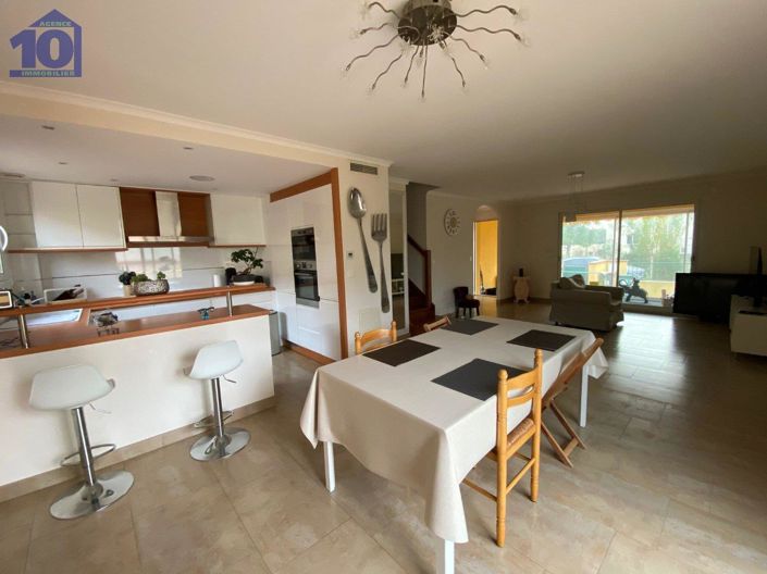 Image No.2-3 Bed House for sale