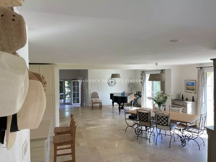 Image No.22-4 Bed House for sale