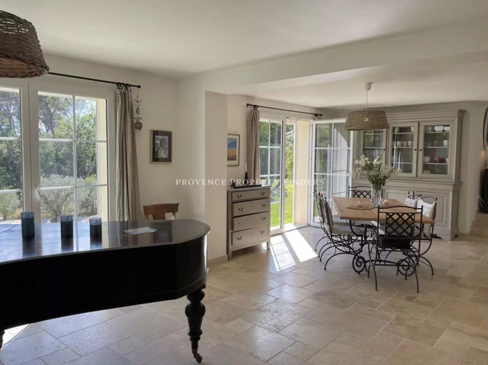 Image No.8-4 Bed House for sale