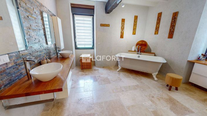 Image No.8-Propriété de 7 chambres à vendre à Nérac