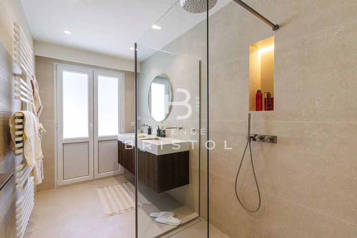 Image No.21-3 Bed Apartment for sale