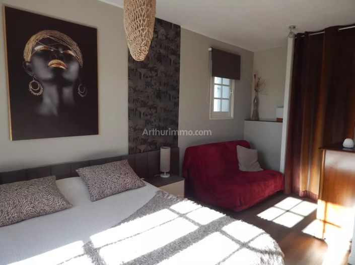 Image No.9-4 Bed House for sale