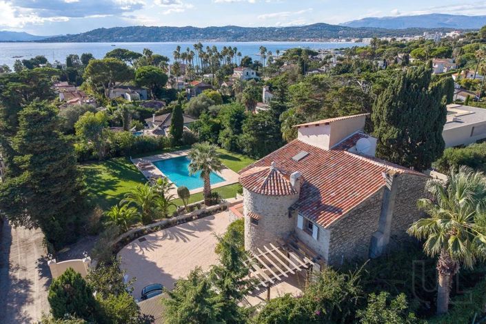 Image No.12-6 Bed House for sale