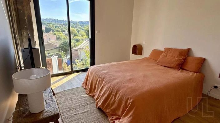 Image No.17-3 Bed House for sale