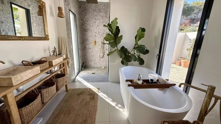 Image No.18-3 Bed House for sale