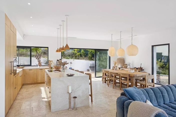 Image No.8-3 Bed House for sale