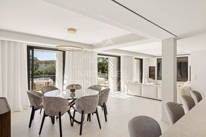 Image No.4-5 Bed House for sale