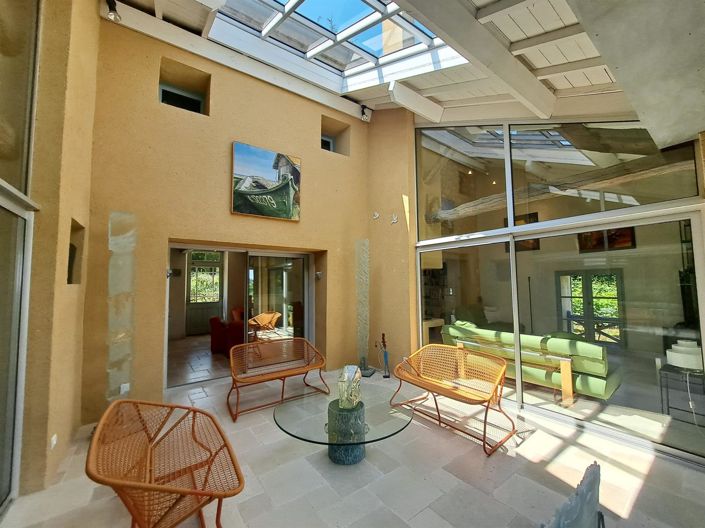 Image No.11-6 Bed House for sale