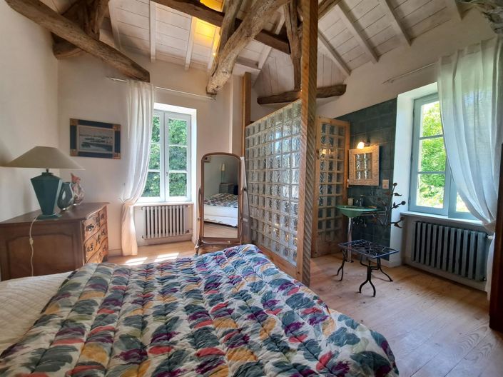 Image No.15-6 Bed House for sale