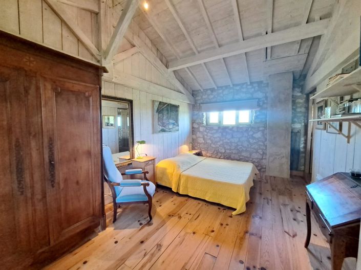 Image No.24-6 Bed House for sale