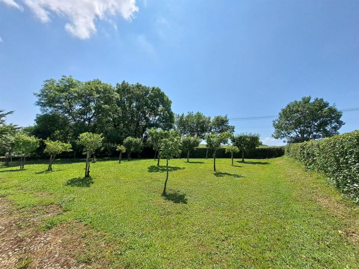 Image No.30-6 Bed House for sale