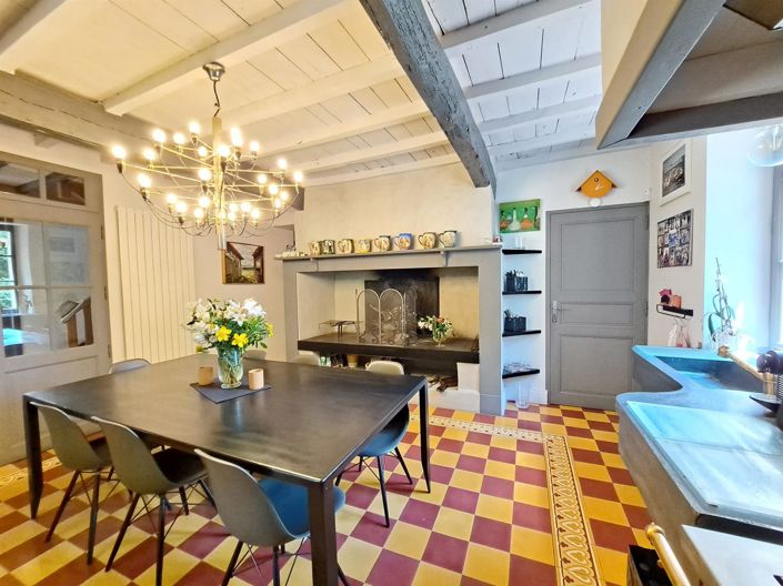 Image No.5-6 Bed House for sale