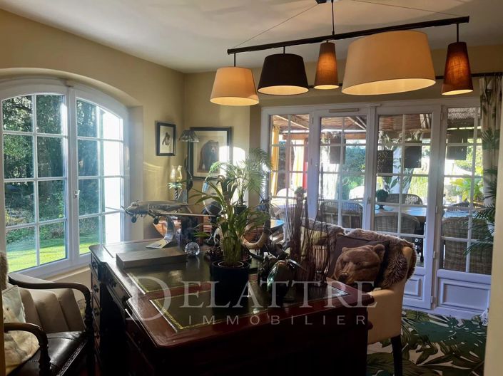 Image No.5-Maison de 5 chambres à vendre à Roquefort-les-Pins