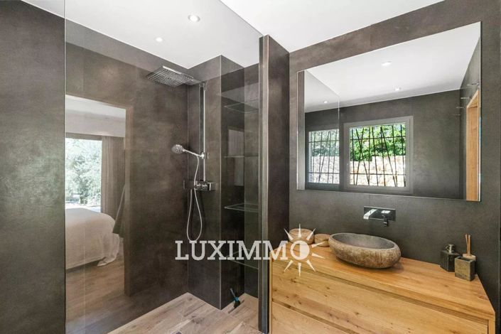 Image No.12-4 Bed House for sale