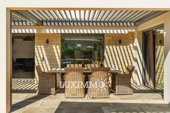 Image No.14-4 Bed House for sale