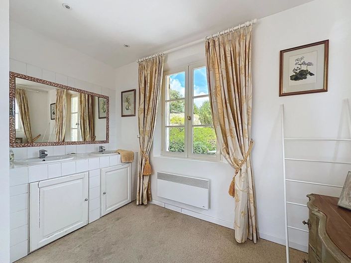 Image No.21-4 Bed House for sale