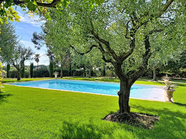 Image No.3-4 Bed House for sale