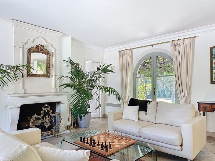 Image No.9-4 Bed House for sale