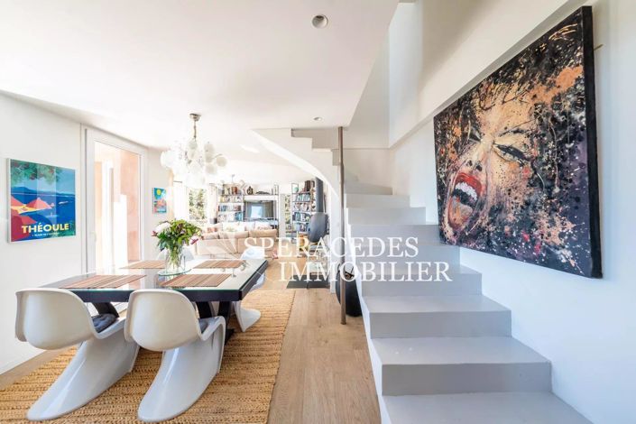 Image No.10-5 Bed House for sale