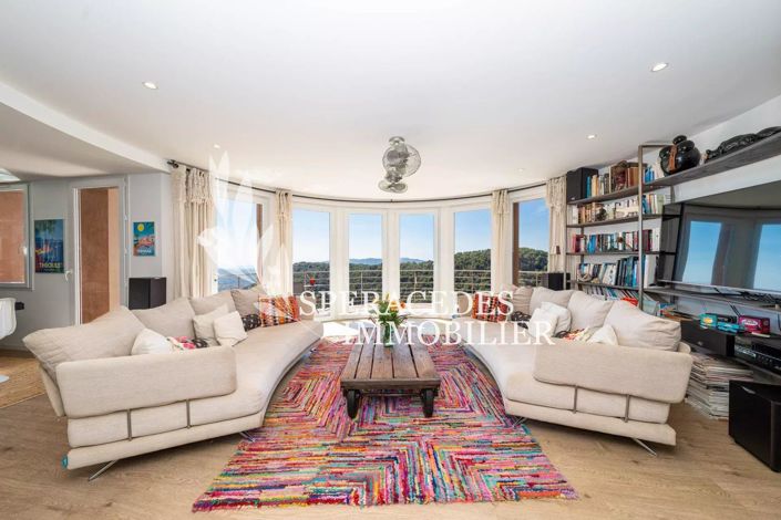 Image No.7-5 Bed House for sale