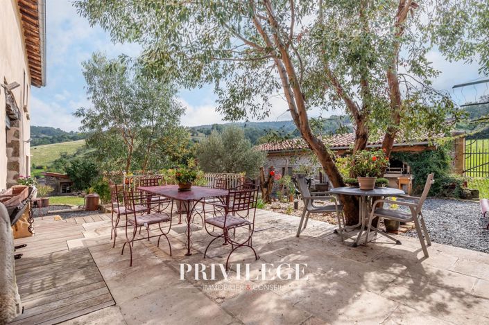 Image No.3-Maison de 5 chambres à vendre à Lentilly