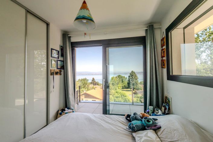 Image No.18-5 Bed House for sale