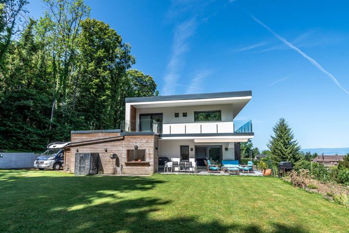 Image No.7-5 Bed House for sale