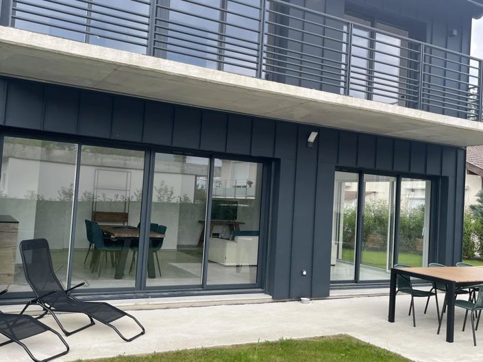 Image No.11-5 Bed House for sale