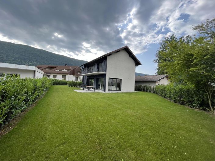 Image No.13-5 Bed House for sale