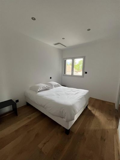 Image No.23-5 Bed House for sale