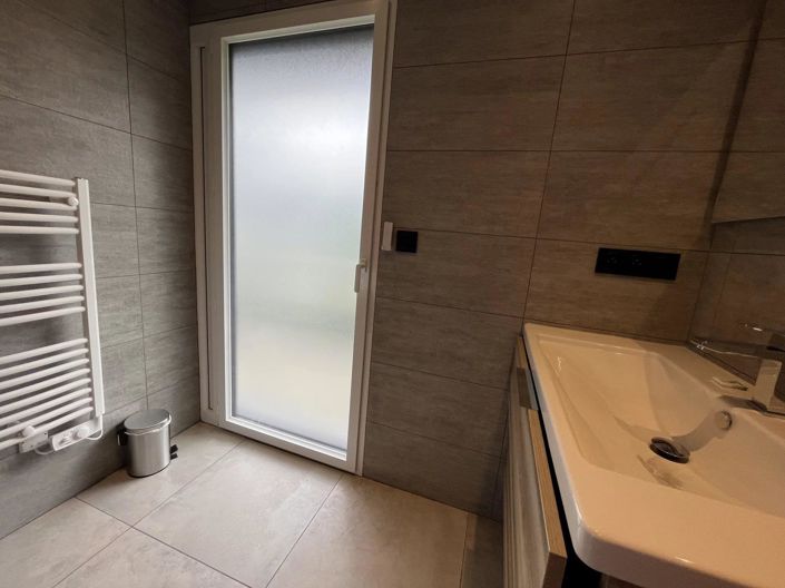 Image No.31-5 Bed House for sale