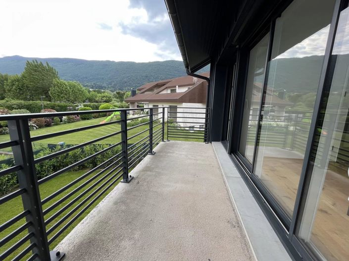 Image No.34-5 Bed House for sale