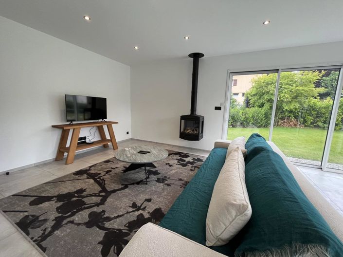 Image No.42-5 Bed House for sale