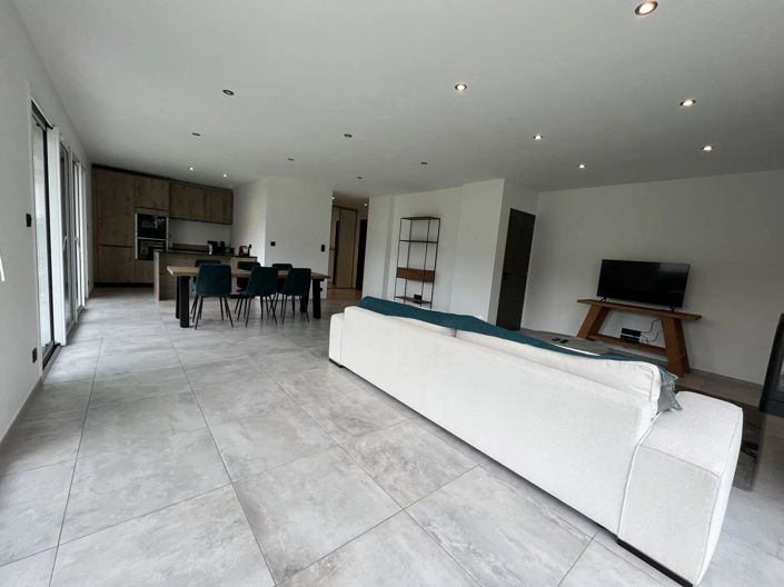 Image No.43-5 Bed House for sale