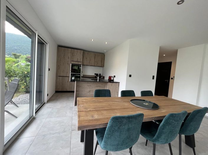 Image No.44-5 Bed House for sale