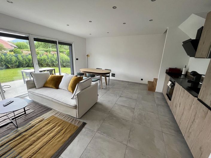 Image No.5-5 Bed House for sale