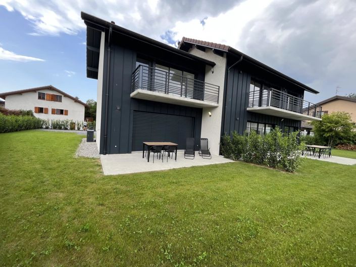 Image No.9-5 Bed House for sale