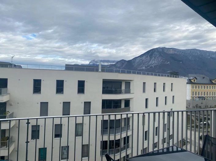 Image No.20-2 Bed Apartment for sale