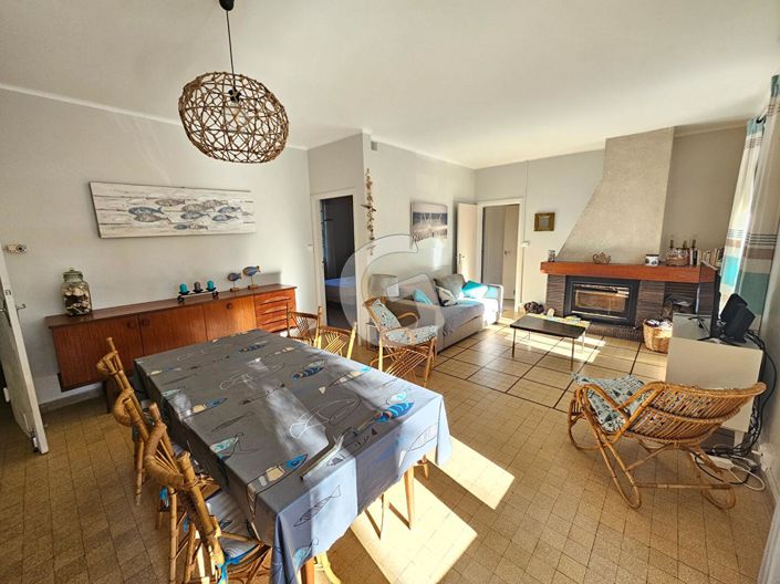 Image No.3-3 Bed House for sale