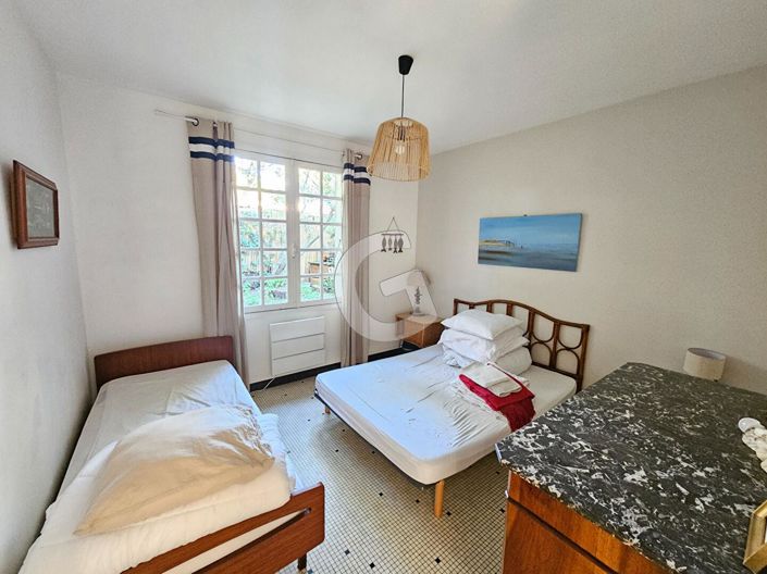 Image No.7-3 Bed House for sale