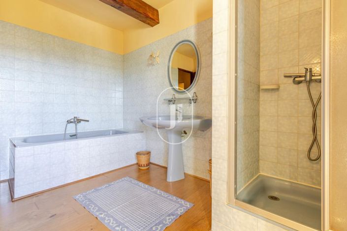 Image No.11-5 Bed House for sale