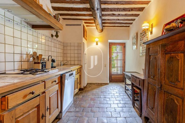 Image No.4-5 Bed House for sale