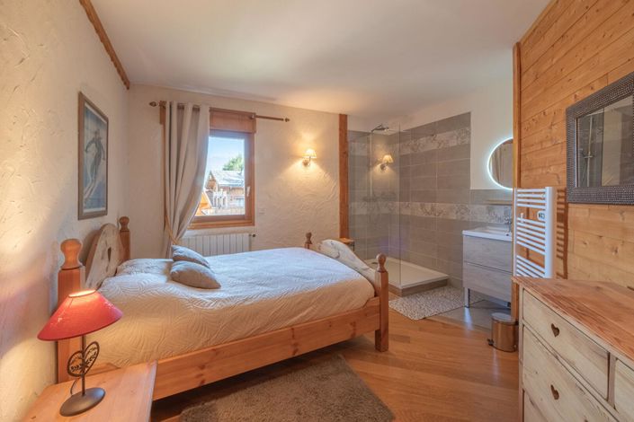 Image No.11-5 Bed House for sale