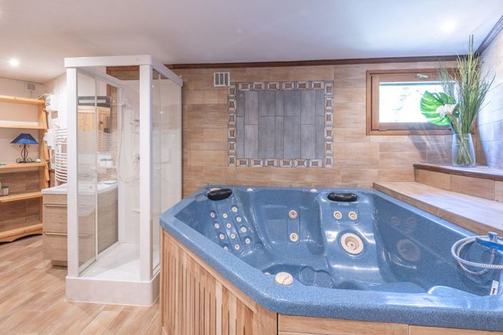 Image No.15-5 Bed House for sale