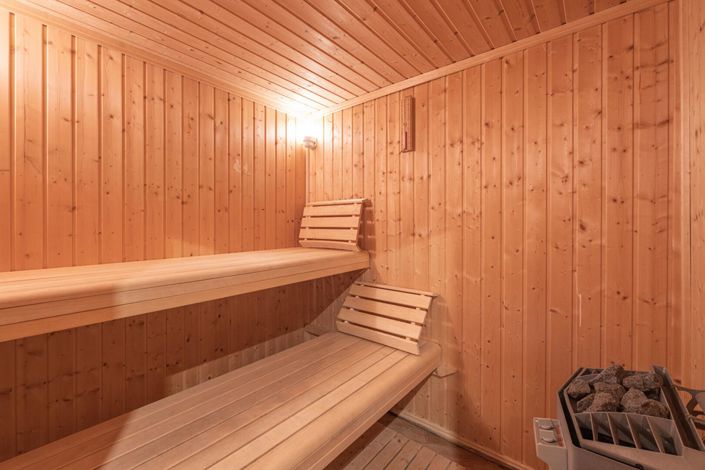 Image No.16-5 Bed House for sale