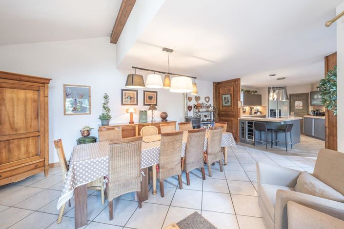 Image No.2-5 Bed House for sale