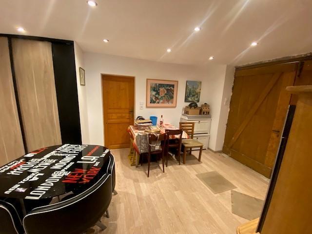 Image No.10-5 Bed House for sale