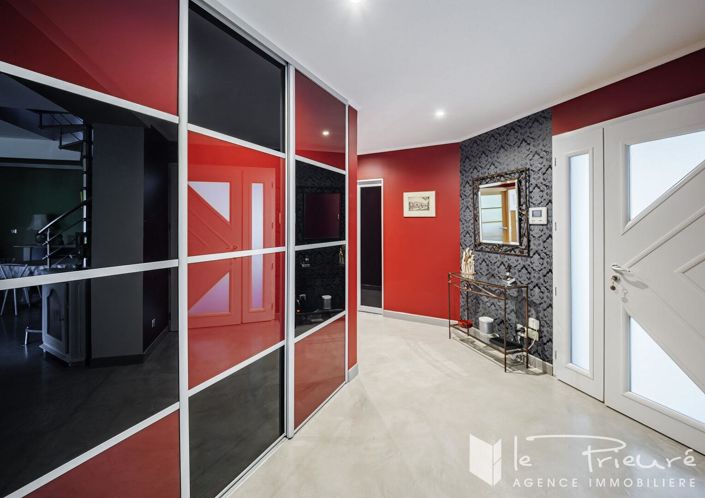 Image No.10-4 Bed House for sale