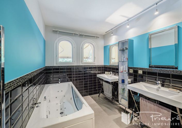 Image No.16-4 Bed House for sale